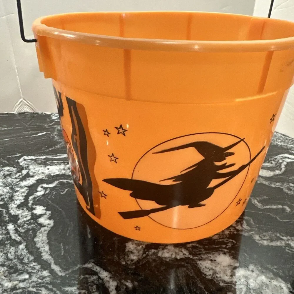 Vintage SHAMROCK NEATWAY U.S.A Halloween trick treat candy bucket wire bale NICE